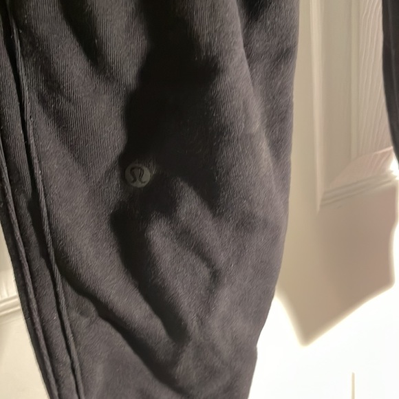 Lululemon black joggers- size 4 (no pills or pills, like new) - Picture 4 of 5